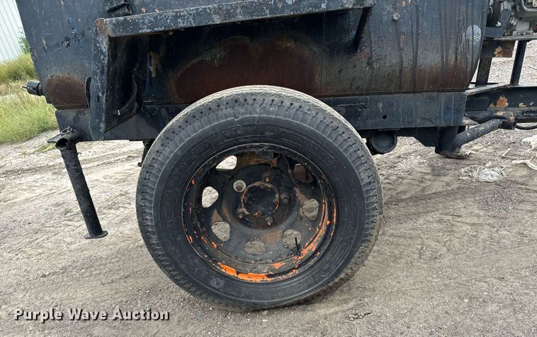 image for item DP8472 Asphalt trailer