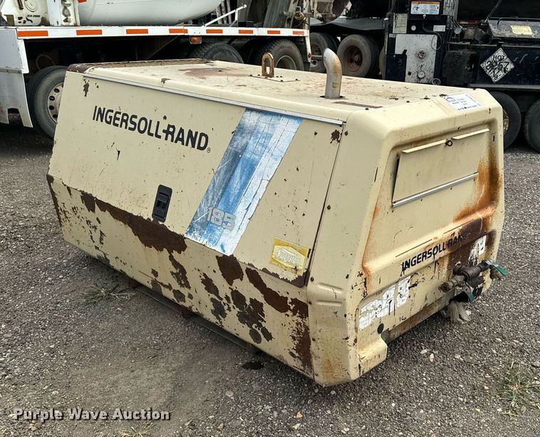 image for item DP8475 1993 Ingersoll Rand 185 air compressor