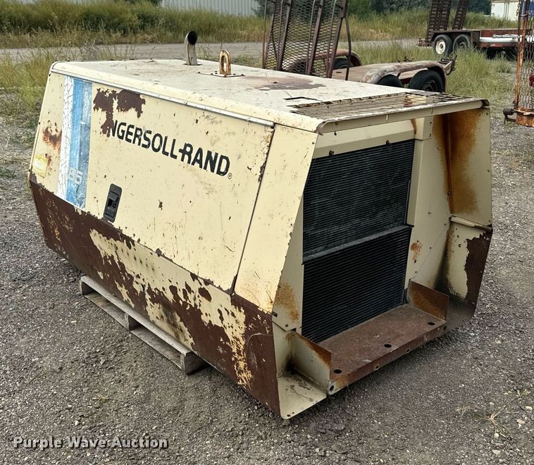 image for item DP8475 1993 Ingersoll Rand 185 air compressor