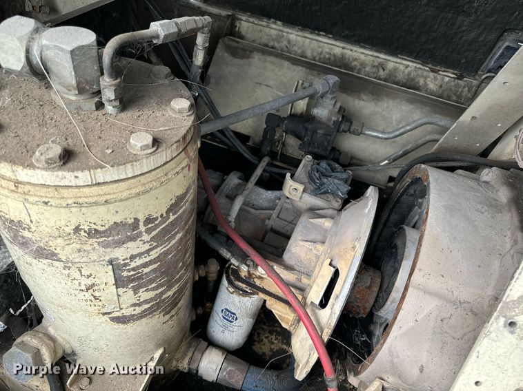 image for item DP8475 1993 Ingersoll Rand 185 air compressor