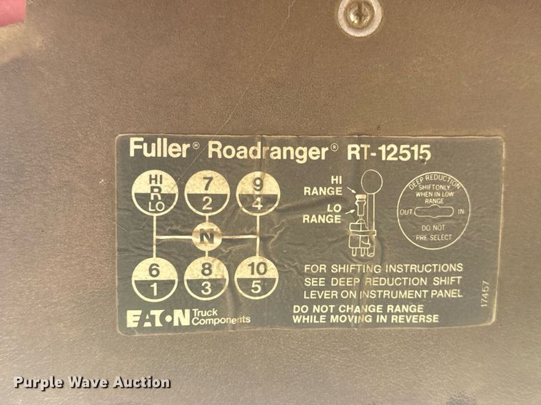 image for item DP8476 1981 Ford LT9000 truck cab and chassis