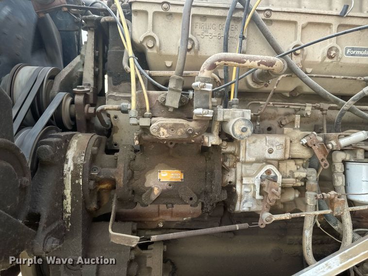 image for item DP8476 1981 Ford LT9000 truck cab and chassis