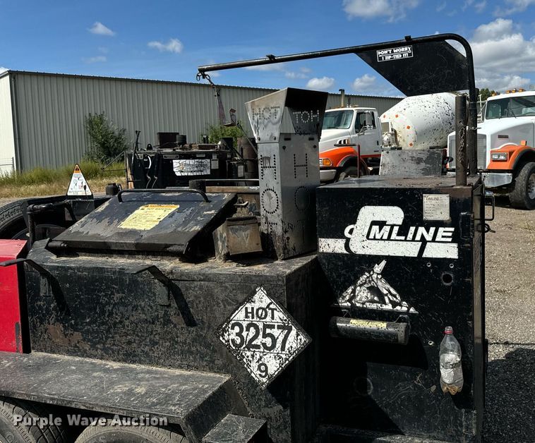 image for item DP8492 2005 Cimline 230D M/A melter applicator