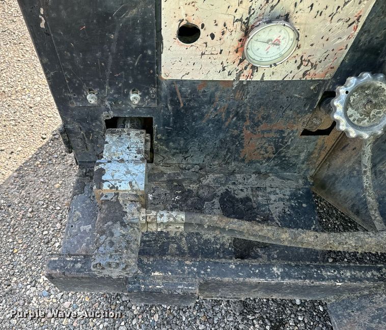 image for item DP8492 2005 Cimline 230D M/A melter applicator