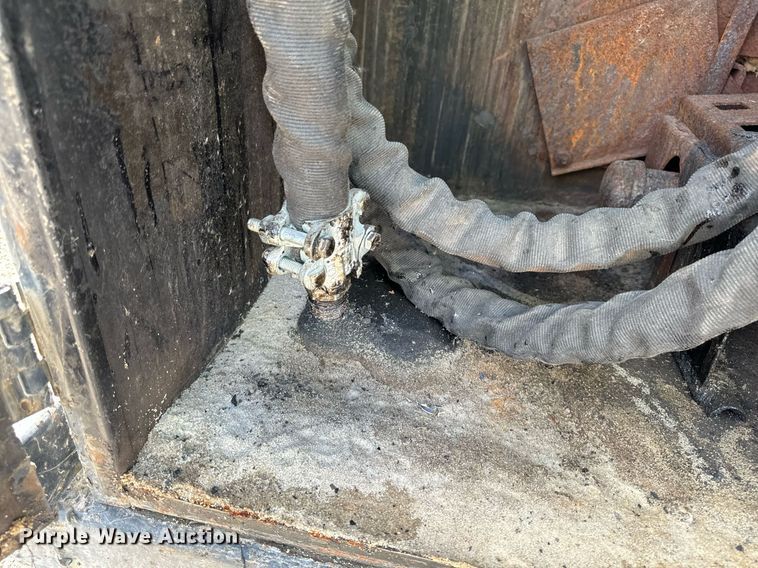 image for item DP8492 2005 Cimline 230D M/A melter applicator