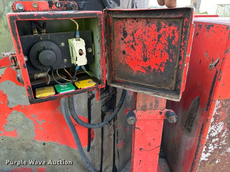 image for item DP8493 Crafco Inc. EZ Pour melter applicator