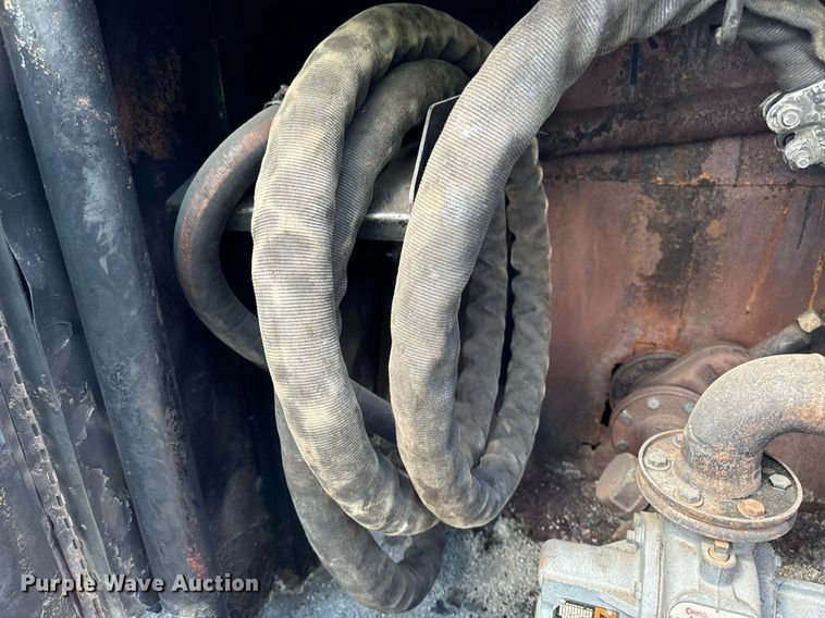 image for item DP8493 Crafco Inc. EZ Pour melter applicator