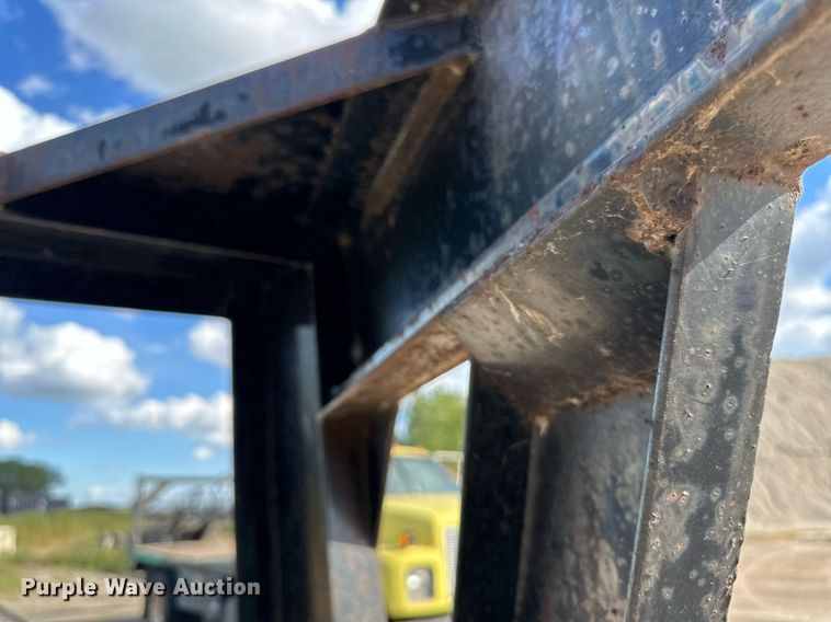 image for item DP8499 1989 Boss Trailer 828FGN flatbed trailer