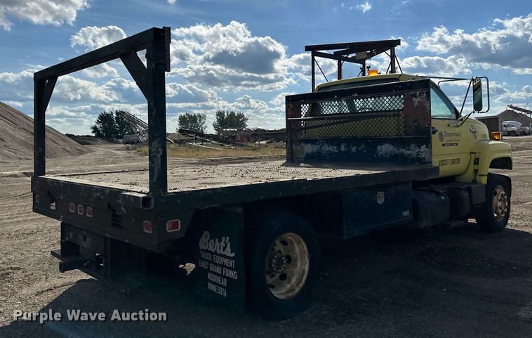 image for item DP8500 1992 GMC  Topkick flatbed truck