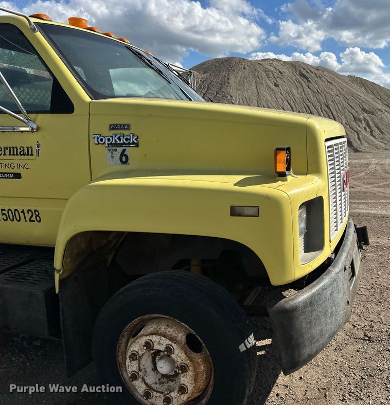 image for item DP8500 1992 GMC  Topkick flatbed truck