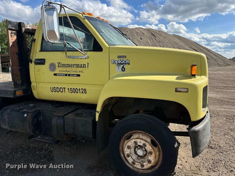 image for item DP8500 1992 GMC  Topkick flatbed truck