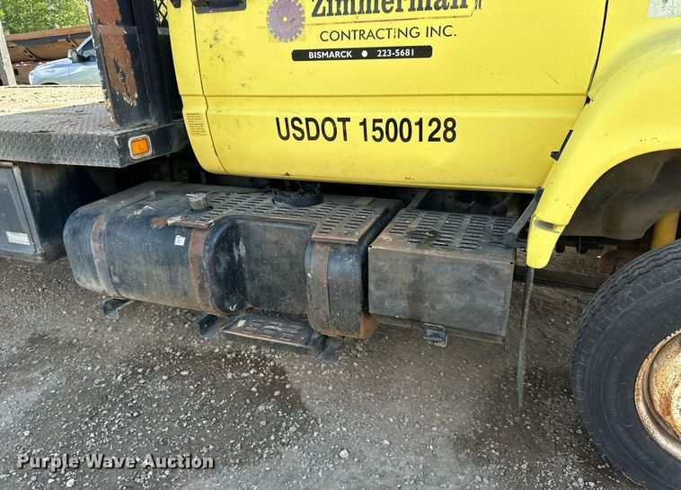 image for item DP8500 1992 GMC  Topkick flatbed truck