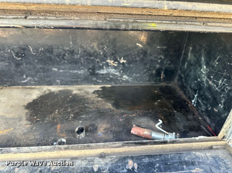 image for item DP8500 1992 GMC  Topkick flatbed truck