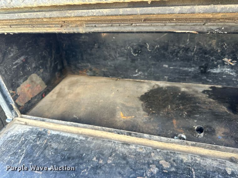 image for item DP8500 1992 GMC  Topkick flatbed truck