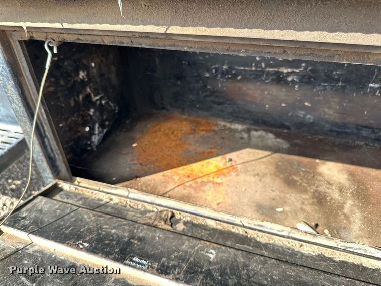 image for item DP8500 1992 GMC  Topkick flatbed truck