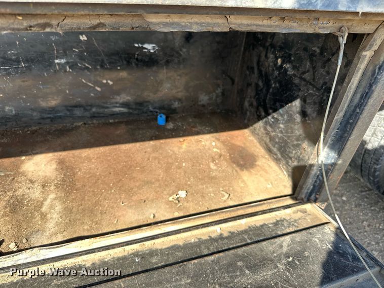 image for item DP8500 1992 GMC  Topkick flatbed truck