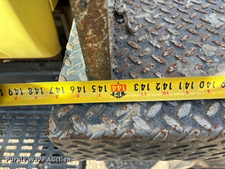 image for item DP8500 1992 GMC  Topkick flatbed truck