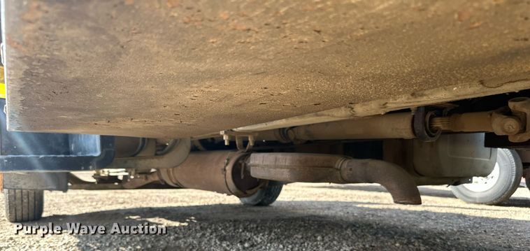 image for item DP8500 1992 GMC  Topkick flatbed truck