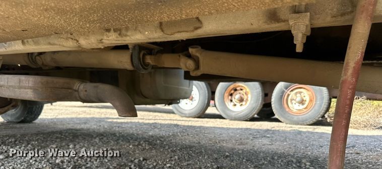 image for item DP8500 1992 GMC  Topkick flatbed truck