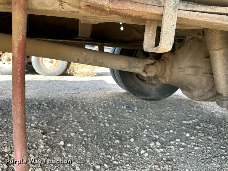 image for item DP8500 1992 GMC  Topkick flatbed truck