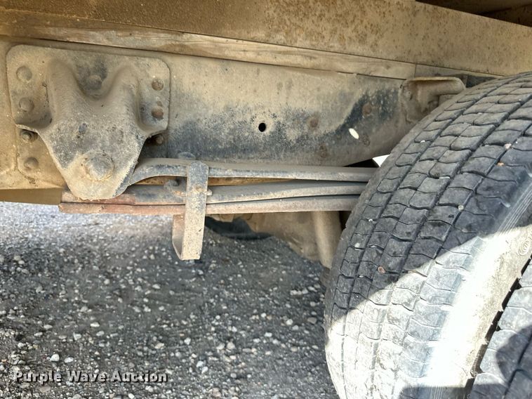 image for item DP8500 1992 GMC  Topkick flatbed truck