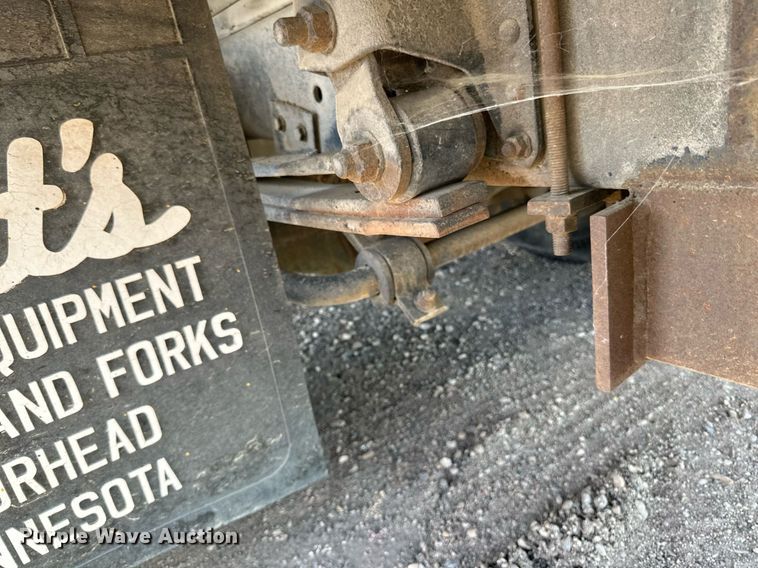 image for item DP8500 1992 GMC  Topkick flatbed truck