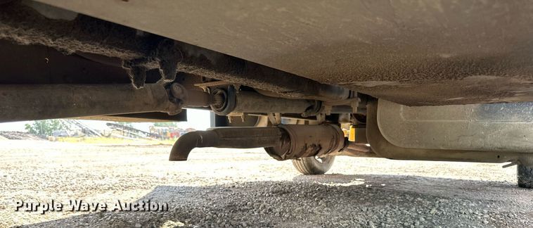 image for item DP8500 1992 GMC  Topkick flatbed truck