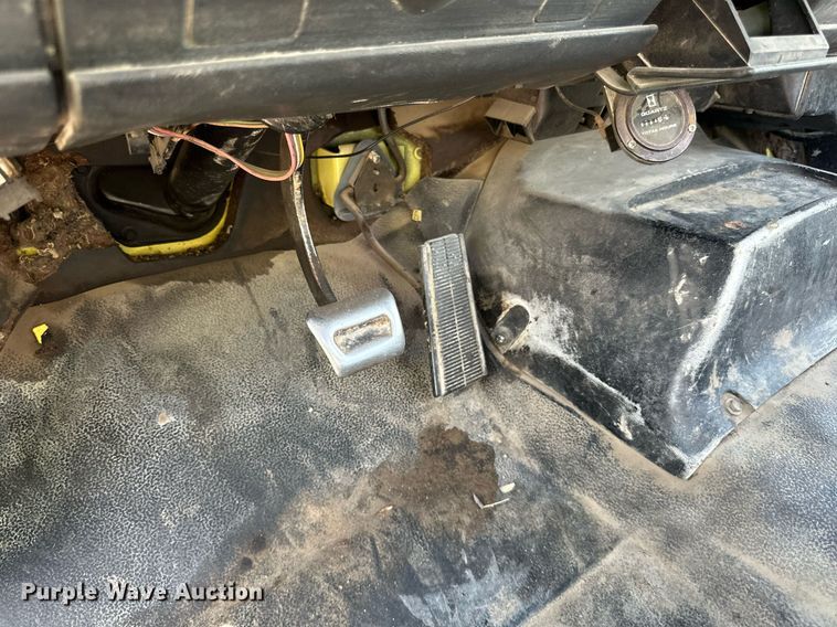 image for item DP8500 1992 GMC  Topkick flatbed truck