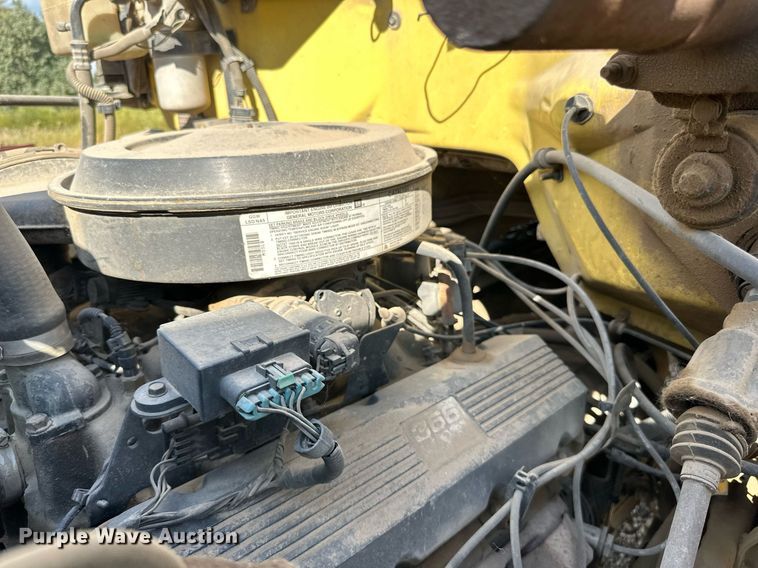 image for item DP8500 1992 GMC  Topkick flatbed truck