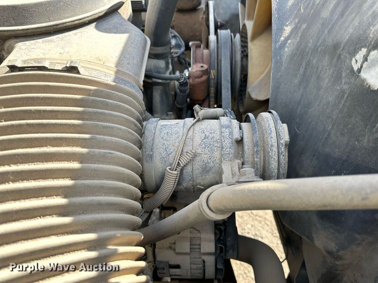 image for item DP8500 1992 GMC  Topkick flatbed truck