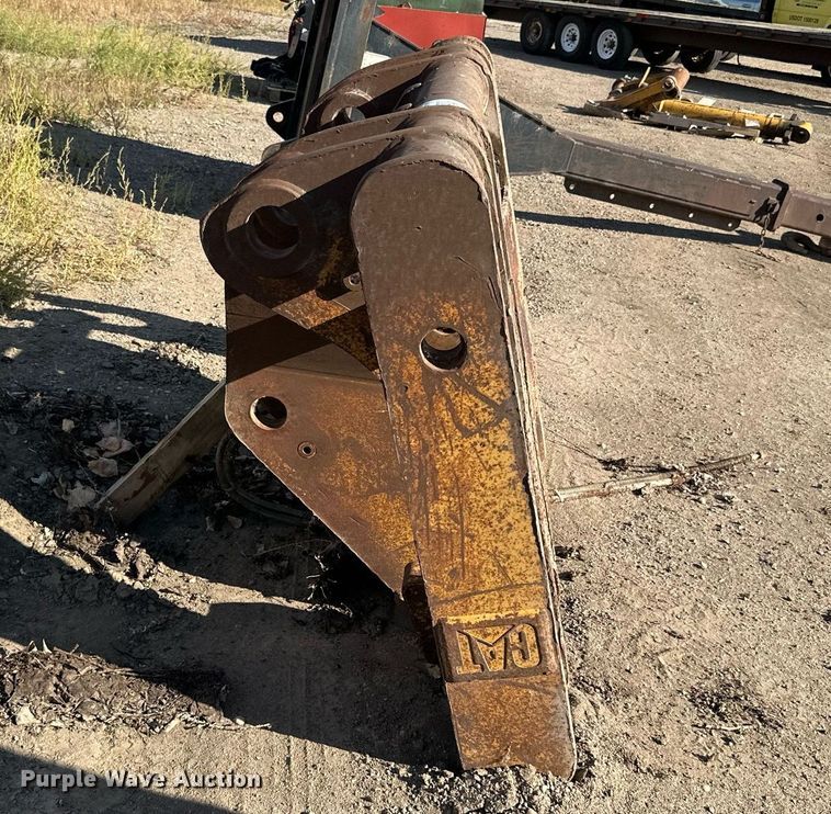 image for item DP8504 Caterpillar  wheel loader quick connect