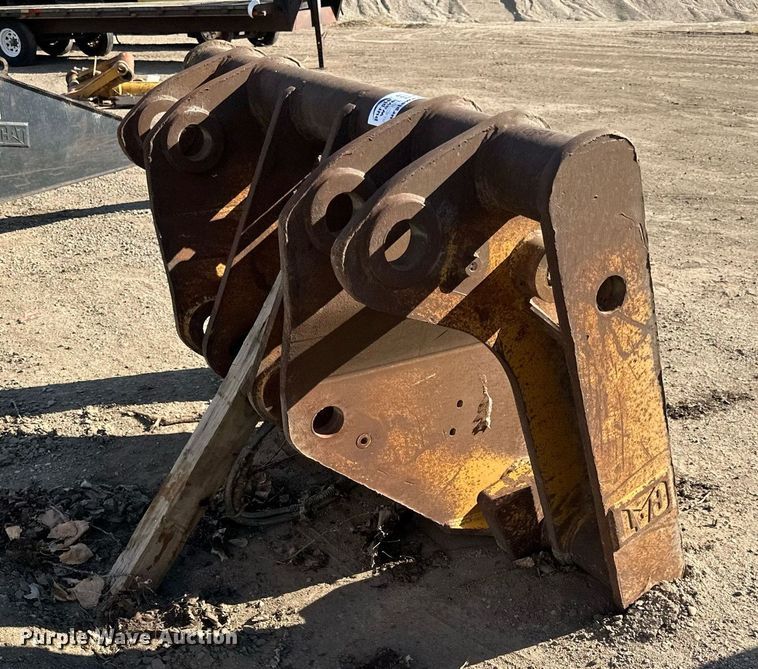 image for item DP8504 Caterpillar  wheel loader quick connect