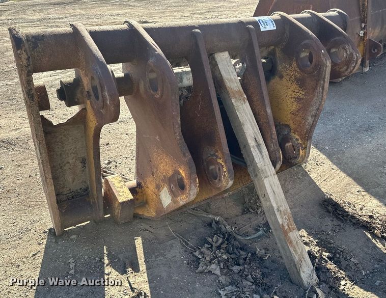 image for item DP8504 Caterpillar  wheel loader quick connect