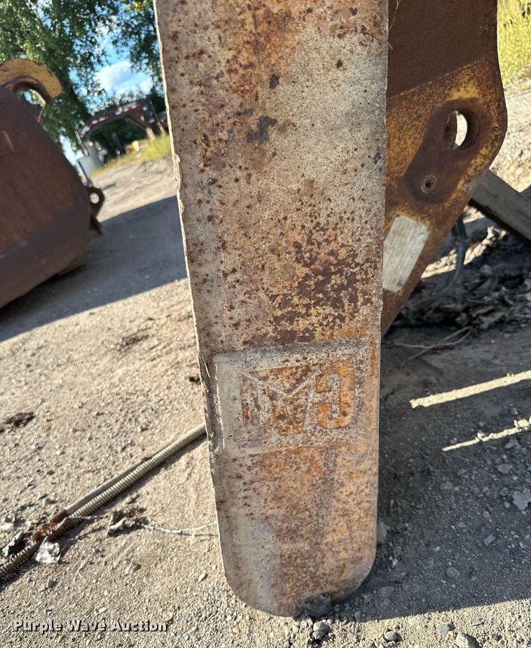 image for item DP8504 Caterpillar  wheel loader quick connect