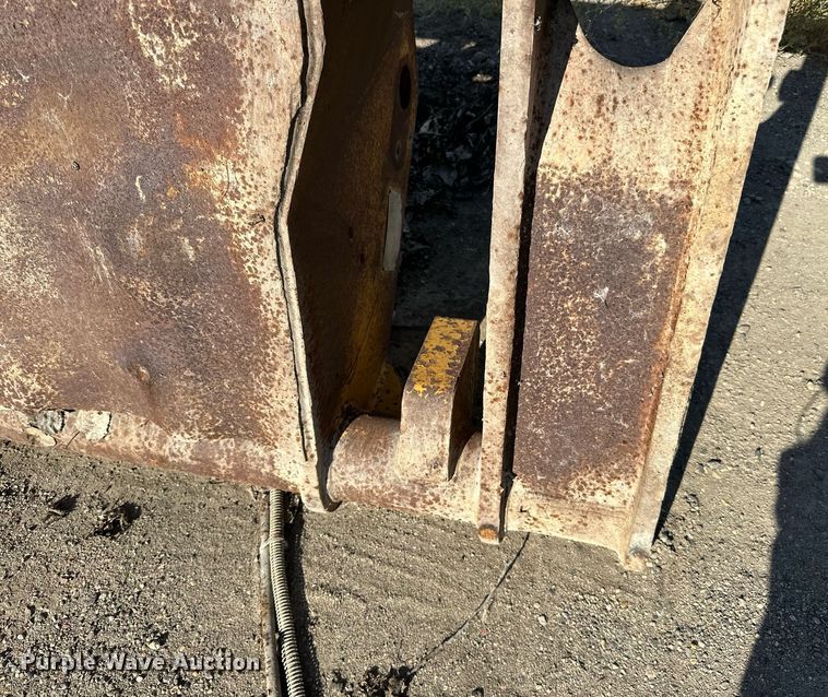 image for item DP8504 Caterpillar  wheel loader quick connect