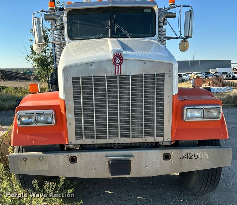 image for item DP8510 2007 Kenworth W900 dump truck