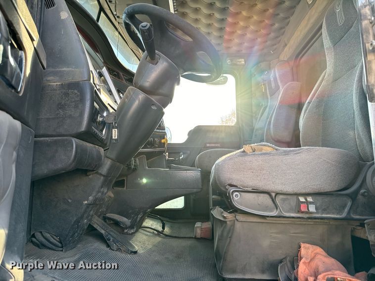 image for item DP8510 2007 Kenworth W900 dump truck