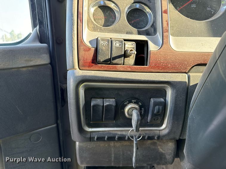 image for item DP8510 2007 Kenworth W900 dump truck