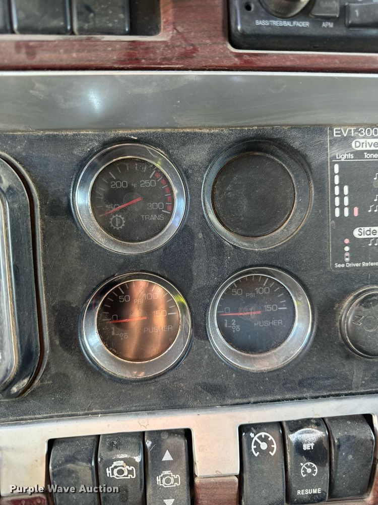 image for item DP8510 2007 Kenworth W900 dump truck