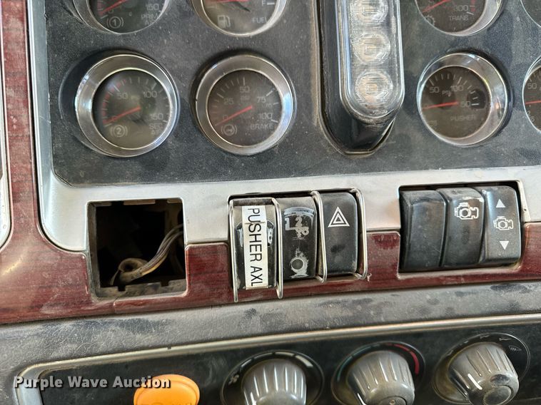 image for item DP8510 2007 Kenworth W900 dump truck