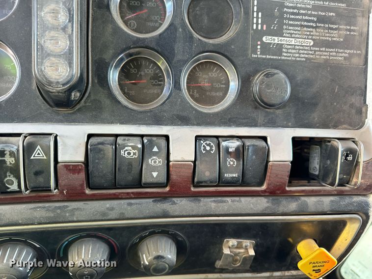 image for item DP8510 2007 Kenworth W900 dump truck