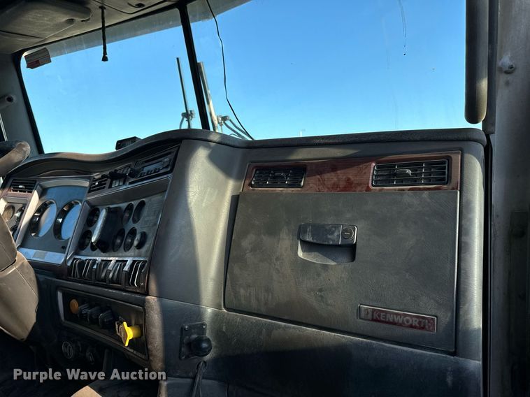 image for item DP8510 2007 Kenworth W900 dump truck