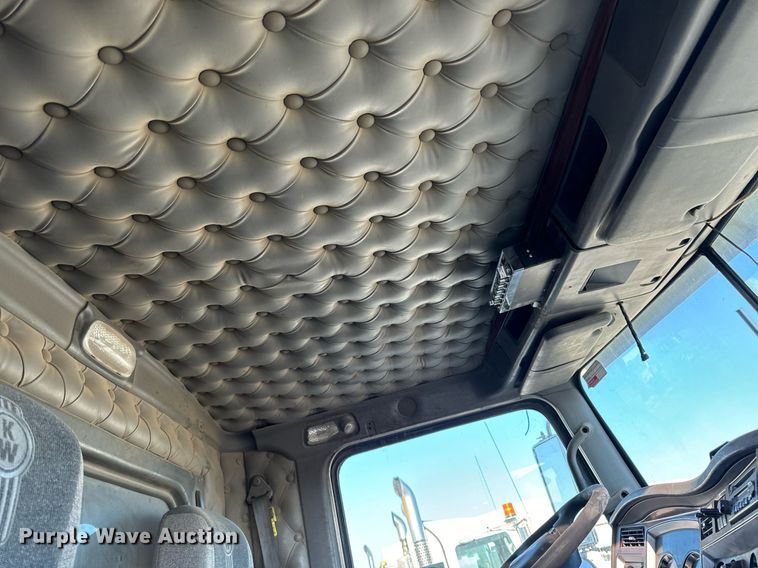 image for item DP8510 2007 Kenworth W900 dump truck