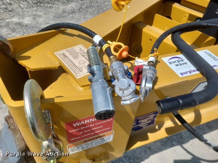 image for item DQ3631 2023 Eager Beaver 20XPT equipment trailer