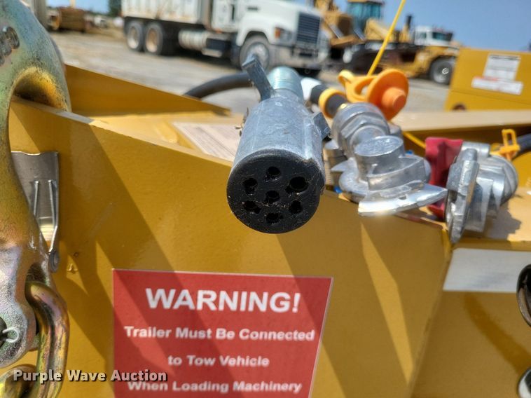 image for item DQ3631 2023 Eager Beaver 20XPT equipment trailer