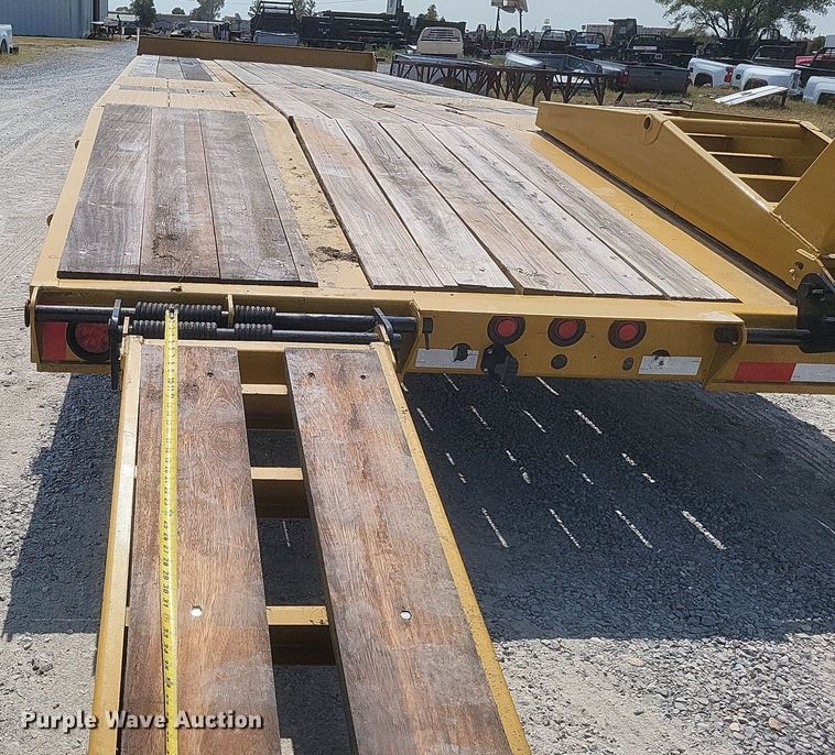 image for item DQ3631 2023 Eager Beaver 20XPT equipment trailer