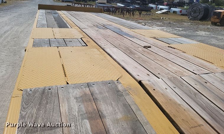 image for item DQ3631 2023 Eager Beaver 20XPT equipment trailer