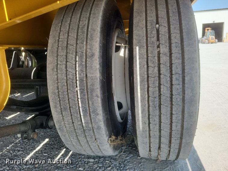 image for item DQ3631 2023 Eager Beaver 20XPT equipment trailer