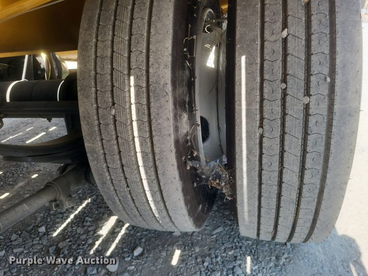 image for item DQ3631 2023 Eager Beaver 20XPT equipment trailer