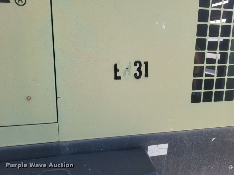 image for item DQ3633 2013 Sullair 375HH air compressor